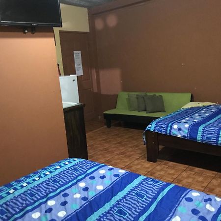 Cabinas Yolymar Puntarenas Exterior foto
